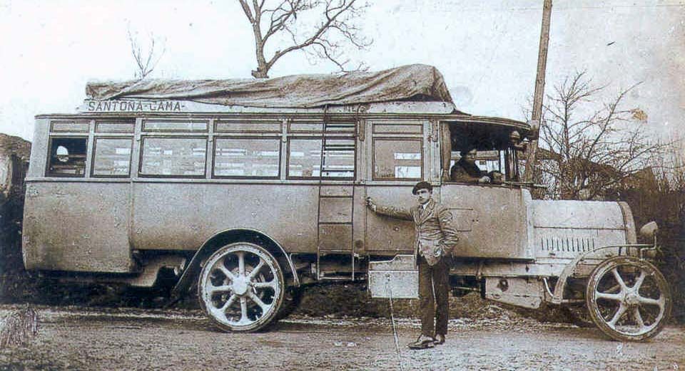 Autocares Estébanez Aja vehículo antiguo